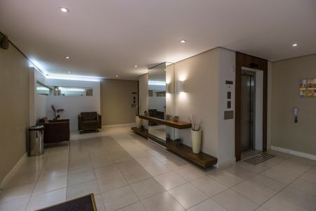 Apartamento à venda com 107m², 3 quartos e 2 vagasHall social