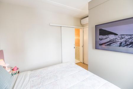 Apartamento à venda com 107m², 3 quartos e 2 vagasSuíte 1