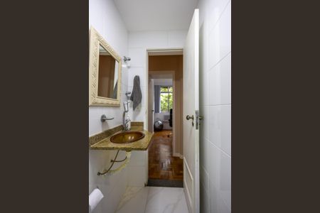 Apartamento à venda com 86m², 3 quartos e 1 vaga Apartamento à venda com 86m², 3 quartos e 1 vagaBanheiro Social