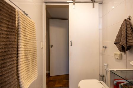 Apartamento à venda com 86m², 3 quartos e 1 vaga Apartamento à venda com 86m², 3 quartos e 1 vagaBanheiro Suite