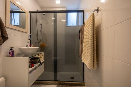 Apartamento à venda com 86m², 3 quartos e 1 vaga Apartamento à venda com 86m², 3 quartos e 1 vagaBanheiro Suite