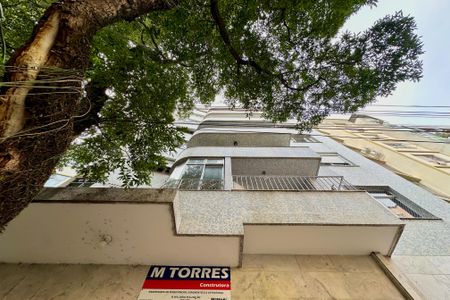 Apartamento à venda com 48m², 2 quartos e sem vaga Apartamento à venda com 48m², 2 quartos e sem vagaFachada