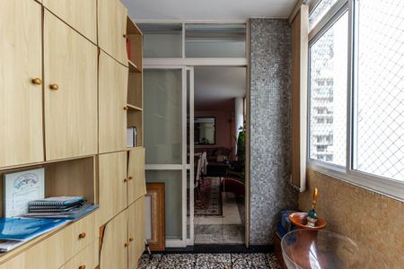 Apartamento à venda com 170m², 3 quartos e 1 vaga Apartamento à venda com 170m², 3 quartos e 1 vagaEscritório