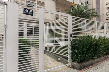 Apartamento à venda com 170m², 3 quartos e 1 vaga Apartamento à venda com 170m², 3 quartos e 1 vagaFachada