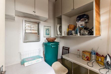 Apartamento à venda com 170m², 3 quartos e 1 vaga Apartamento à venda com 170m², 3 quartos e 1 vagaQuarto de Serviço