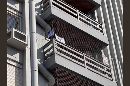 Apartamento à venda com 73m², 2 quartos e 1 vaga Apartamento à venda com 73m², 2 quartos e 1 vagaFachada