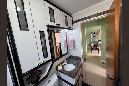 Apartamento à venda com 73m², 2 quartos e 1 vaga Apartamento à venda com 73m², 2 quartos e 1 vagaBanheiro