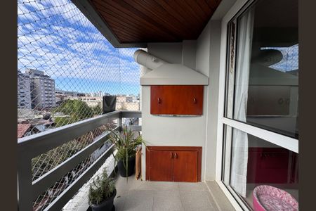 Apartamento à venda com 73m², 2 quartos e 1 vaga Apartamento à venda com 73m², 2 quartos e 1 vagaVaranda