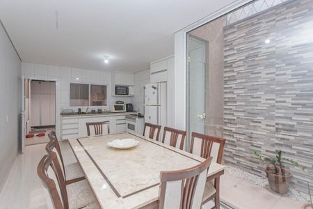 Casa à venda com 120m², 3 quartos e 2 vagasCozinha