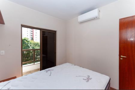 Apartamento à venda com 130m², 3 quartos e 2 vagasQuarto 2