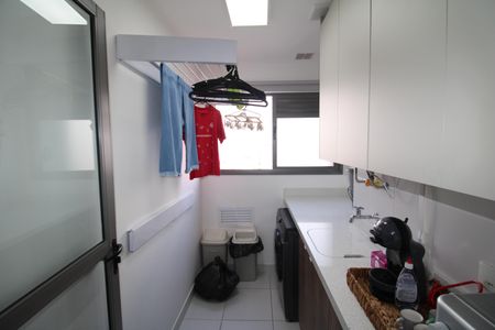 Apartamento à venda com 64m², 2 quartos e 1 vagaCozinha e Área de Serviço