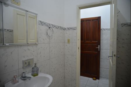 Casa à venda com 165m², 4 quartos e 2 vagasBanheiro Social