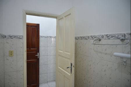 Casa à venda com 165m², 4 quartos e 2 vagasBanheiro Social