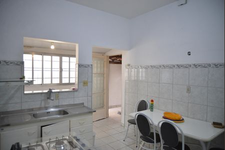 Casa à venda com 165m², 4 quartos e 2 vagasCozinha