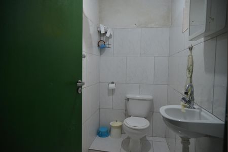 Casa à venda com 165m², 4 quartos e 2 vagasBanheiro Social 2