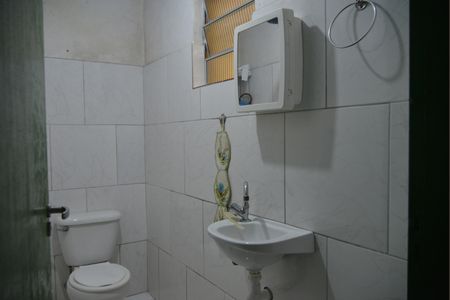 Casa à venda com 165m², 4 quartos e 2 vagasBanheiro Social 2