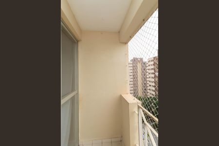 Sacada de apartamento à venda com 2 quartos, 50m² em Vila Taquari, São Paulo