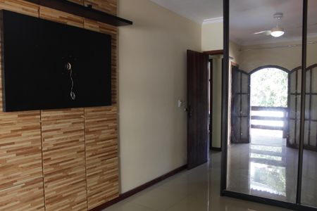 Casa de condomínio à venda com 303m², 5 quartos e 2 vagasSuíte 1