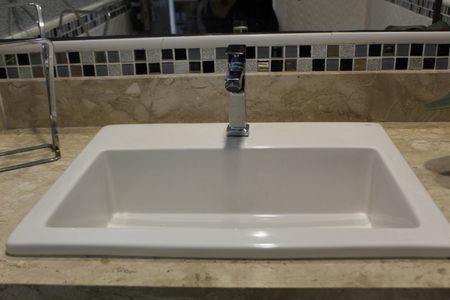 Casa de condomínio à venda com 303m², 5 quartos e 2 vagasLavabo