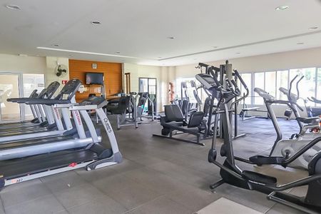 Apartamento à venda com 170m², 4 quartos e 3 vagas Apartamento à venda com 170m², 4 quartos e 3 vagasÁrea comum - Academia