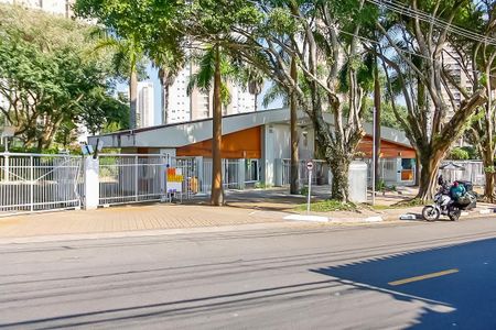 Apartamento à venda com 170m², 4 quartos e 3 vagas Apartamento à venda com 170m², 4 quartos e 3 vagasFachada