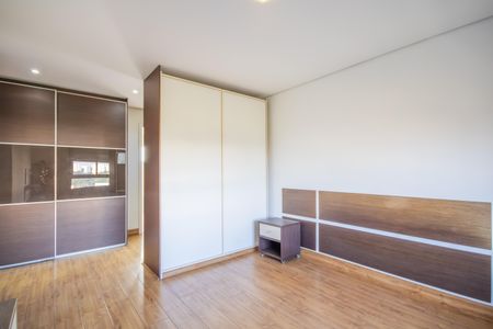Apartamento à venda com 170m², 4 quartos e 3 vagas Apartamento à venda com 170m², 4 quartos e 3 vagasSuíte 1