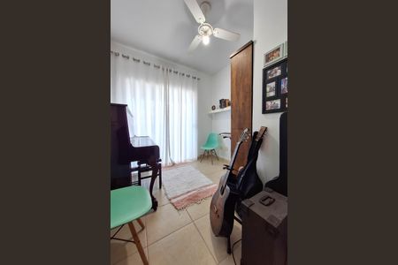 Casa à venda com 169m², 4 quartos e 3 vagas Casa à venda com 169m², 4 quartos e 3 vagasQuarto 1