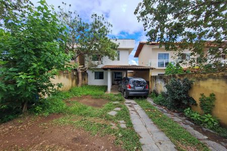 Casa à venda com 169m², 4 quartos e 3 vagas Casa à venda com 169m², 4 quartos e 3 vagasQuintal