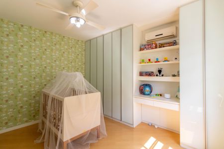 Casa à venda com 300m², 3 quartos e 6 vagas Casa à venda com 300m², 3 quartos e 6 vagasQuarto 1