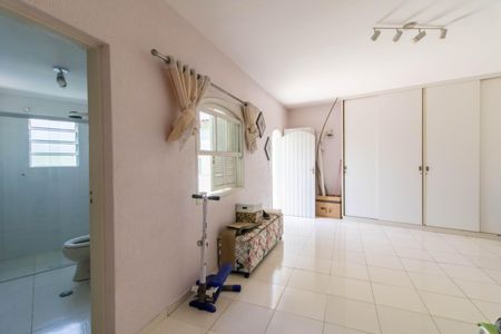 Casa à venda com 300m², 3 quartos e 6 vagas Casa à venda com 300m², 3 quartos e 6 vagasEdicula