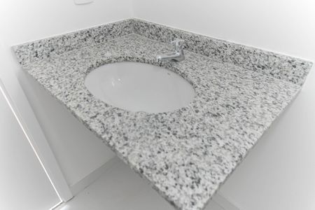 Apartamento à venda com 79m², 2 quartos e 1 vagaBanheiro da Suíte 1