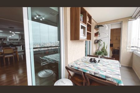 Apartamento à venda com 96m², 2 quartos e 2 vagas Apartamento à venda com 96m², 2 quartos e 2 vagasVaranda da Sala