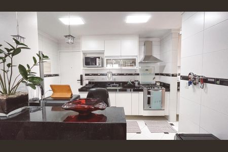 Apartamento à venda com 96m², 2 quartos e 2 vagas Apartamento à venda com 96m², 2 quartos e 2 vagasCozinha