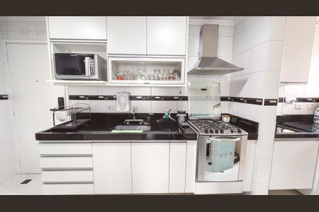 Apartamento à venda com 96m², 2 quartos e 2 vagas Apartamento à venda com 96m², 2 quartos e 2 vagasCozinha