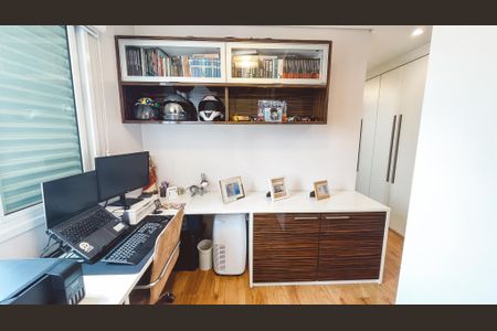 Apartamento à venda com 96m², 2 quartos e 2 vagas Apartamento à venda com 96m², 2 quartos e 2 vagasEscritório