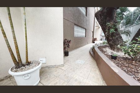 Apartamento à venda com 96m², 2 quartos e 2 vagas Apartamento à venda com 96m², 2 quartos e 2 vagasEntrada