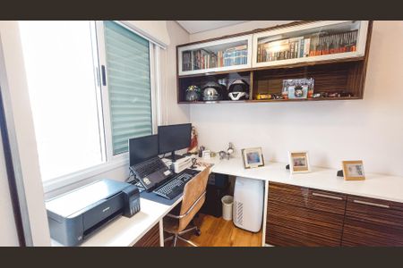 Apartamento à venda com 96m², 2 quartos e 2 vagas Apartamento à venda com 96m², 2 quartos e 2 vagasEscritório