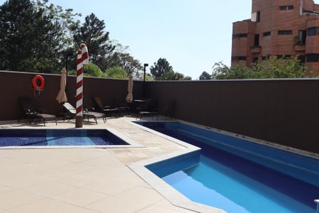 Apartamento à venda com 43m², 1 quarto e 1 vaga Apartamento à venda com 43m², 1 quarto e 1 vagaÁrea comum - Piscina