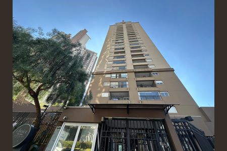 Apartamento à venda com 43m², 1 quarto e 1 vaga Apartamento à venda com 43m², 1 quarto e 1 vagaFachada