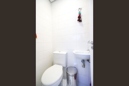 Apartamento à venda com 95m², 3 quartos e 2 vagas Apartamento à venda com 95m², 3 quartos e 2 vagasBanheiro de serviço