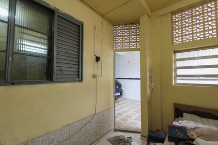 Casa à venda com 170m², 3 quartos e 2 vagas Casa à venda com 170m², 3 quartos e 2 vagasQuarto 5