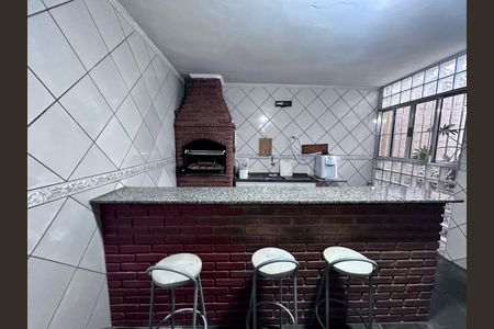 Casa para alugar com 262m², 3 quartos e 2 vagas Casa para alugar com 262m², 3 quartos e 2 vagasÁrea comum - Churrasqueira