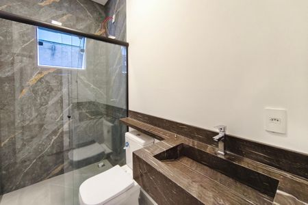 Casa à venda com 122m², 2 quartos e 4 vagas Casa à venda com 122m², 2 quartos e 4 vagasBanheiro Social