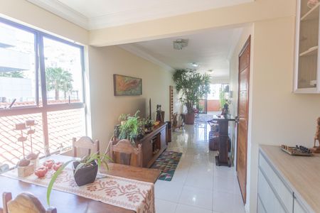 Apartamento à venda com 93m², 3 quartos e 2 vagas Apartamento à venda com 93m², 3 quartos e 2 vagasSala