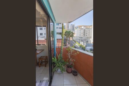 Apartamento à venda com 93m², 3 quartos e 2 vagas Apartamento à venda com 93m², 3 quartos e 2 vagasVaranda da Sala