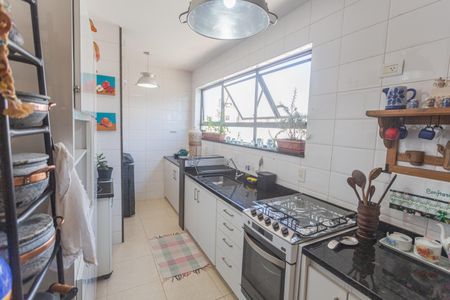 Apartamento à venda com 93m², 3 quartos e 2 vagas Apartamento à venda com 93m², 3 quartos e 2 vagasCozinha