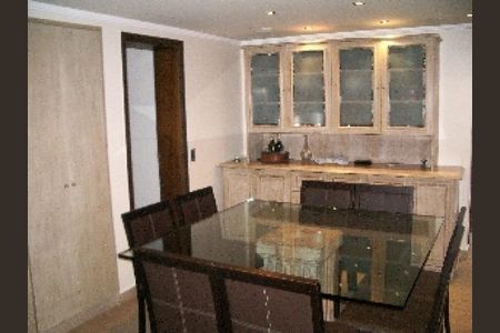 Apartamento à venda com 3 quartos, 230m² em Paraíso do Morumbi, São Paulo