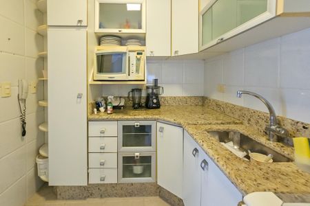 Apartamento para alugar com 78m², 2 quartos e 1 vaga Apartamento para alugar com 78m², 2 quartos e 1 vagaCozinha