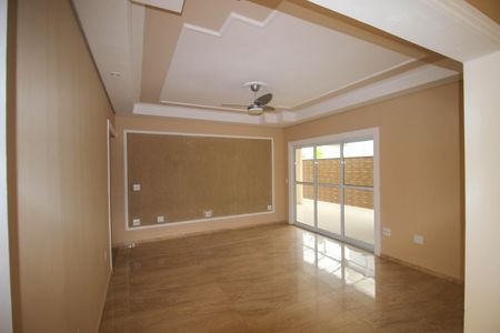 Casa de condomínio para alugar com 250m², 3 quartos e 4 vagas Casa de condomínio para alugar com 250m², 3 quartos e 4 vagasSala de TV