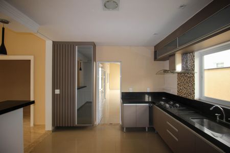 Casa de condomínio para alugar com 250m², 3 quartos e 4 vagas Casa de condomínio para alugar com 250m², 3 quartos e 4 vagasCozinha